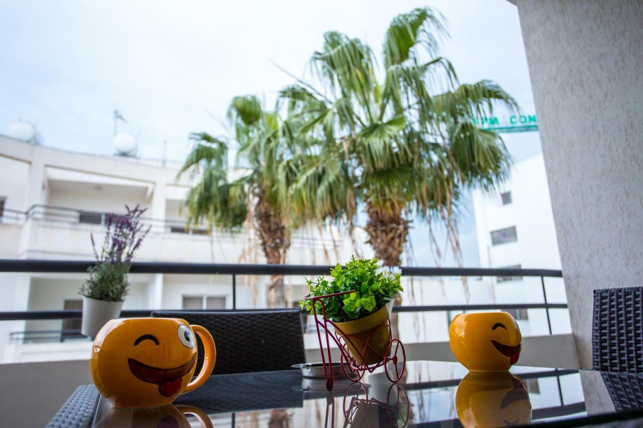 Yippee! Apartments I Town Center Larnaca Exterior photo